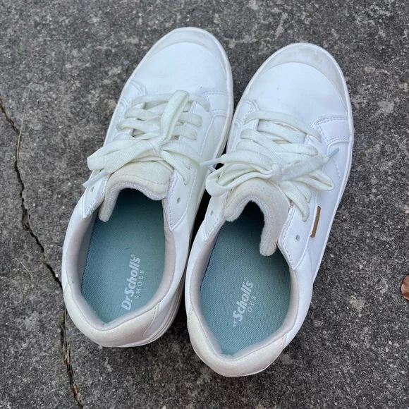 Dr. Scholl's Classic White Lace-Up Shoes - Picture 1 of 6